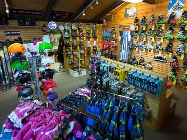 Inside The Pro Ski & Sport 