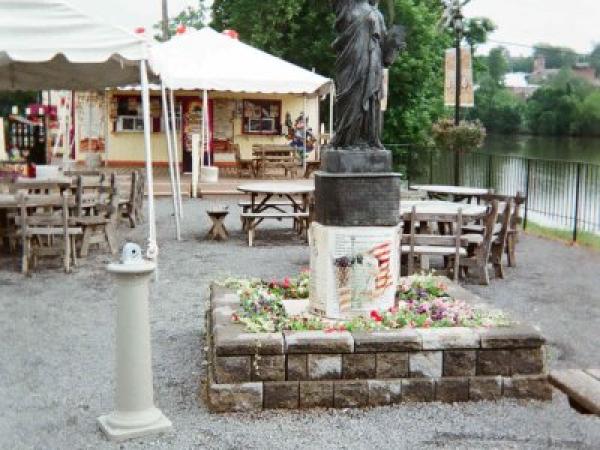 Cone-E-Island Ice Cream
