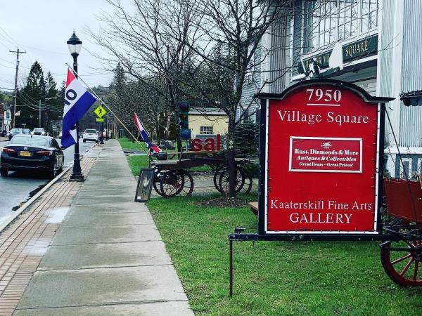 Rust, Diamonds & More Antiques and Collectibles