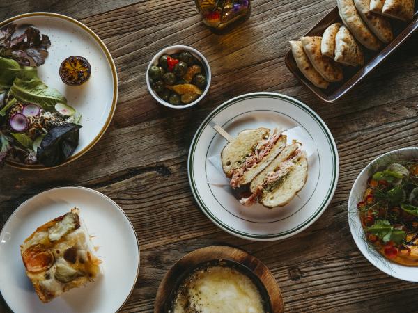 Trotwood Restaurant at Glen Falls House