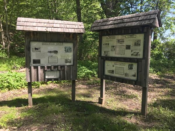 hiking signs