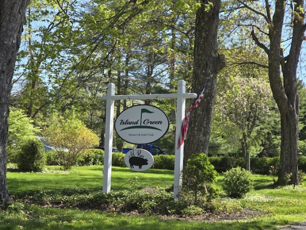 Island Green sign