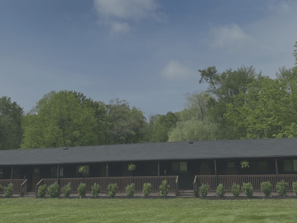 Willow Pond Motel Exterior