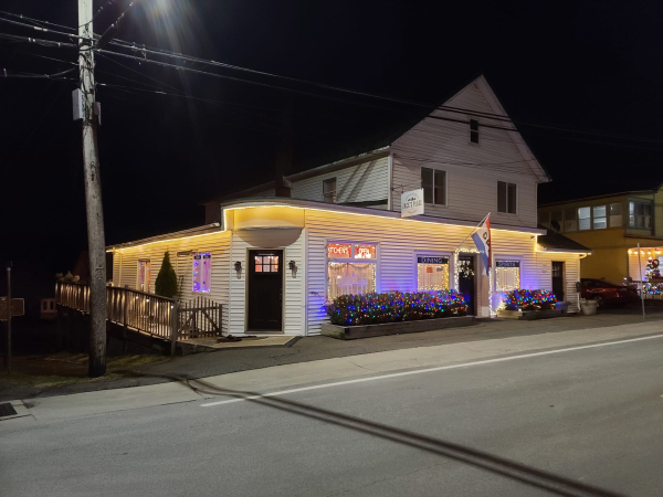 Zack's-Place-hensonville-restaurant-close-to-windham-mountain