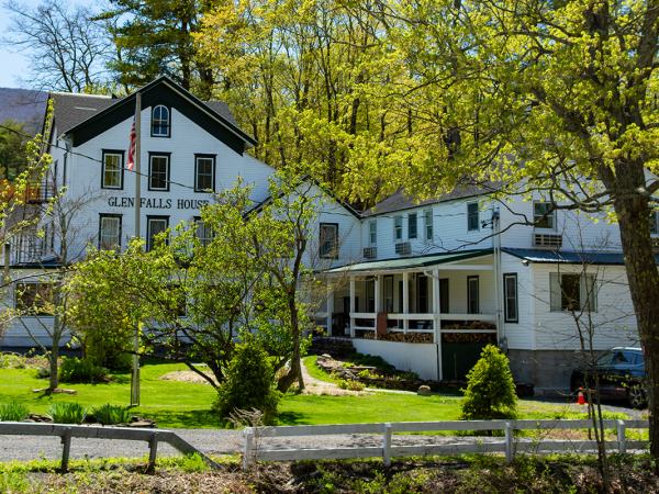 Glen-Falls-House-Great-Northern-Catskills-Round-Top-Lodging