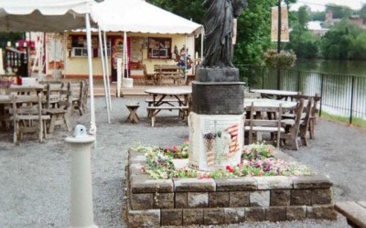 Cone-E-Island Ice Cream