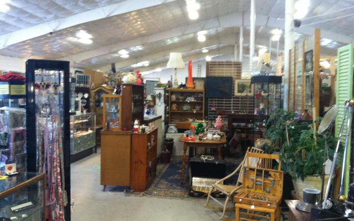 Coxsackie Antiques Center