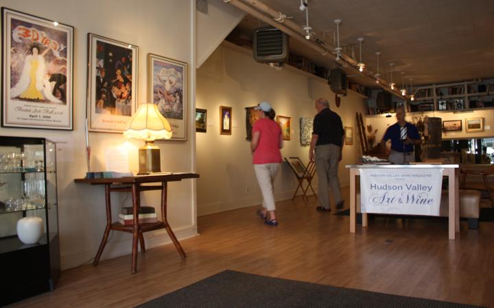 M Gallery