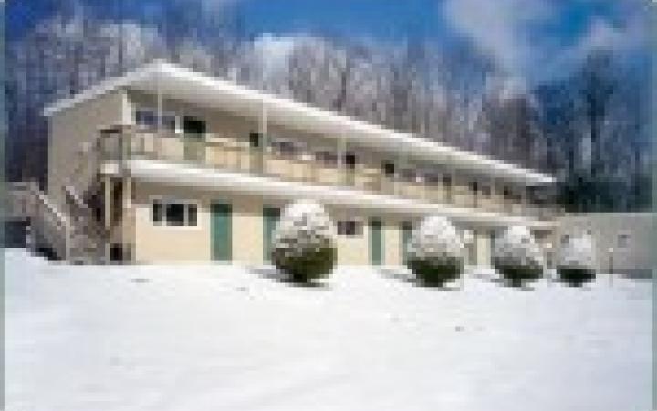 High Peak Motel
