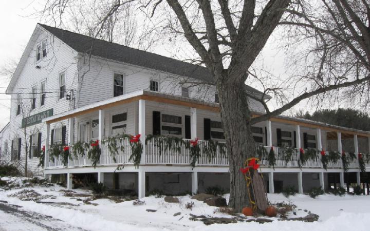 Hollowbrook Inn & Restaurant
