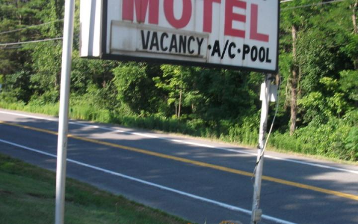 Michael Dee's Motel