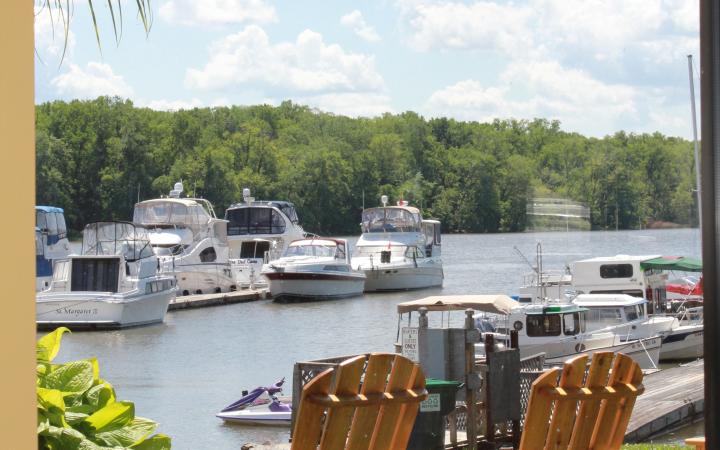 Donovan's Shady Harbor Marina & Boathouse Grille