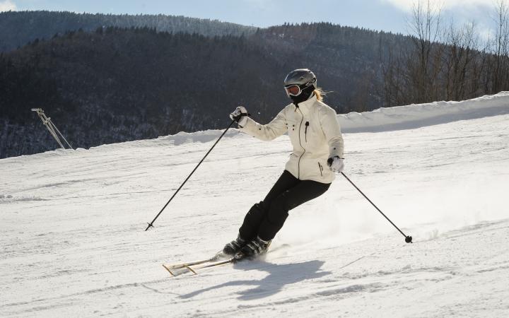 person skiing in Greene County