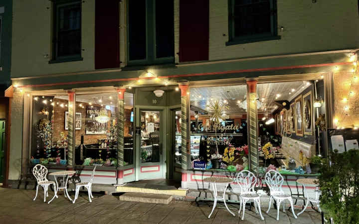 outside of bistro