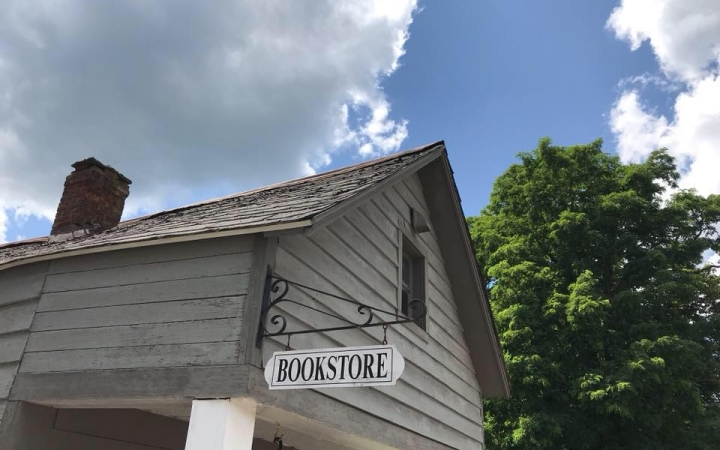 Read and Read Again bookstore