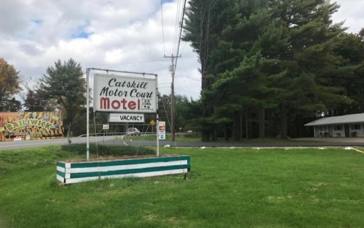 Catskill-motor-court