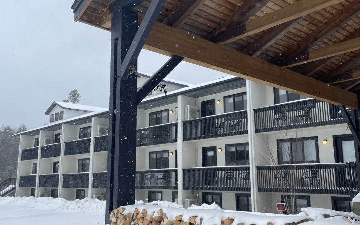 bluebird-hunter-lodge-close-to-skiing-Catskills