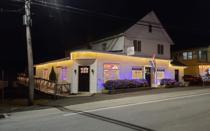 Zack's-Place-hensonville-restaurant-close-to-windham-mountain