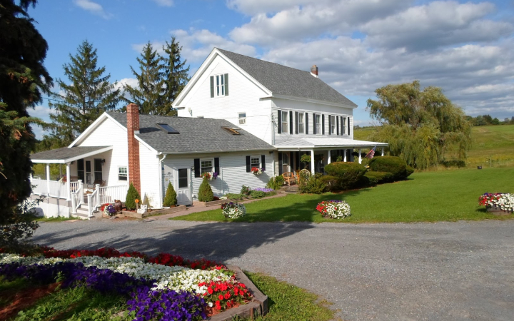 Hull-O-Farms-Great-Northern-Catskills-Family-Friendly-Farm-Stay